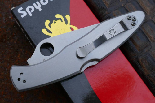 Складной нож Spyderco Police Full Serrated Edge фото 2 Складной нож Spyderco Police Full Serrated Edge фото 2
